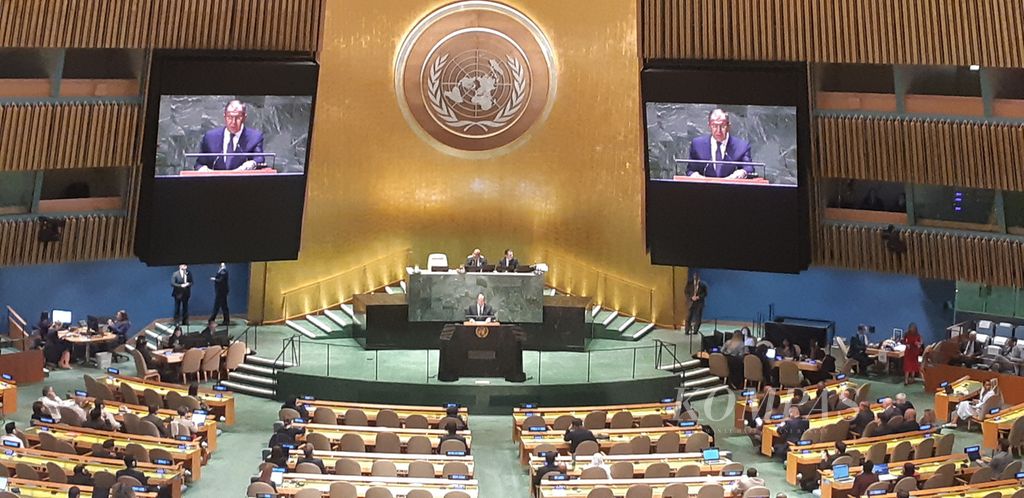 Menteri Luar Negeri Rusia Sergey Lavrov menyampaikan pidato pada Sidang Ke-78 Majelis Umum PBB di Markas Besar PBB di New York, Amerika Serikat, Sabtu (23/9/2023).