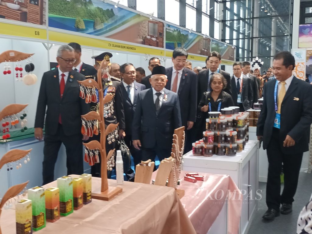Wakil Presiden Ma’ruf Amin pada acara The 20 China-ASEAN Expo yang digelar di Nanning International Convention and Exhibition Center, Daerah Otonomi Guangxi, Republik Rakyat China, Minggu (17/9/2023).