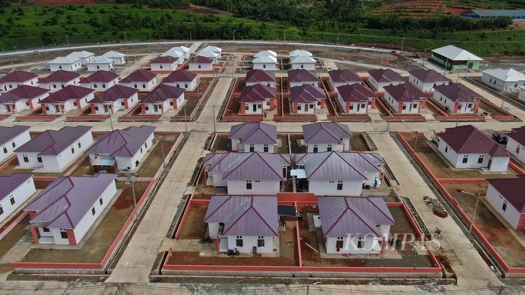 Permukiman baru yang sedang dibangun, Eco Village Kawasi, yang berada di Pulau Obi, Halmahera Selatan, Maluku Utara, Jumat (24/11/2023). 
