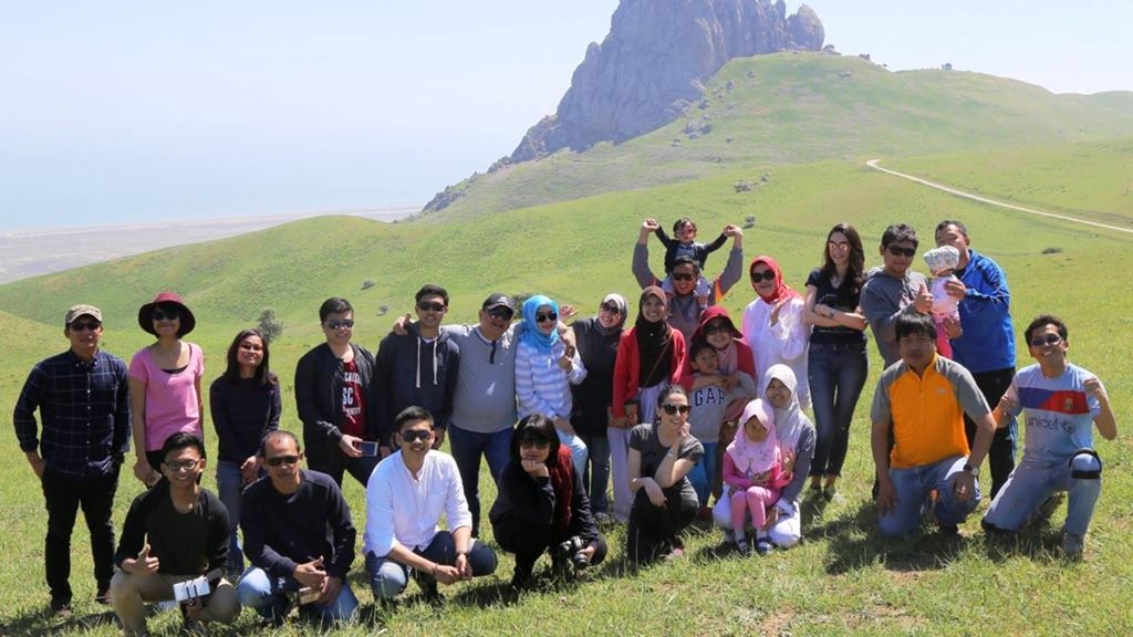 Diaspora Indonesia di Azerbaijan sedang<i> traveling</i> bareng ke Five Fingers Mountains (Besh Marmag).