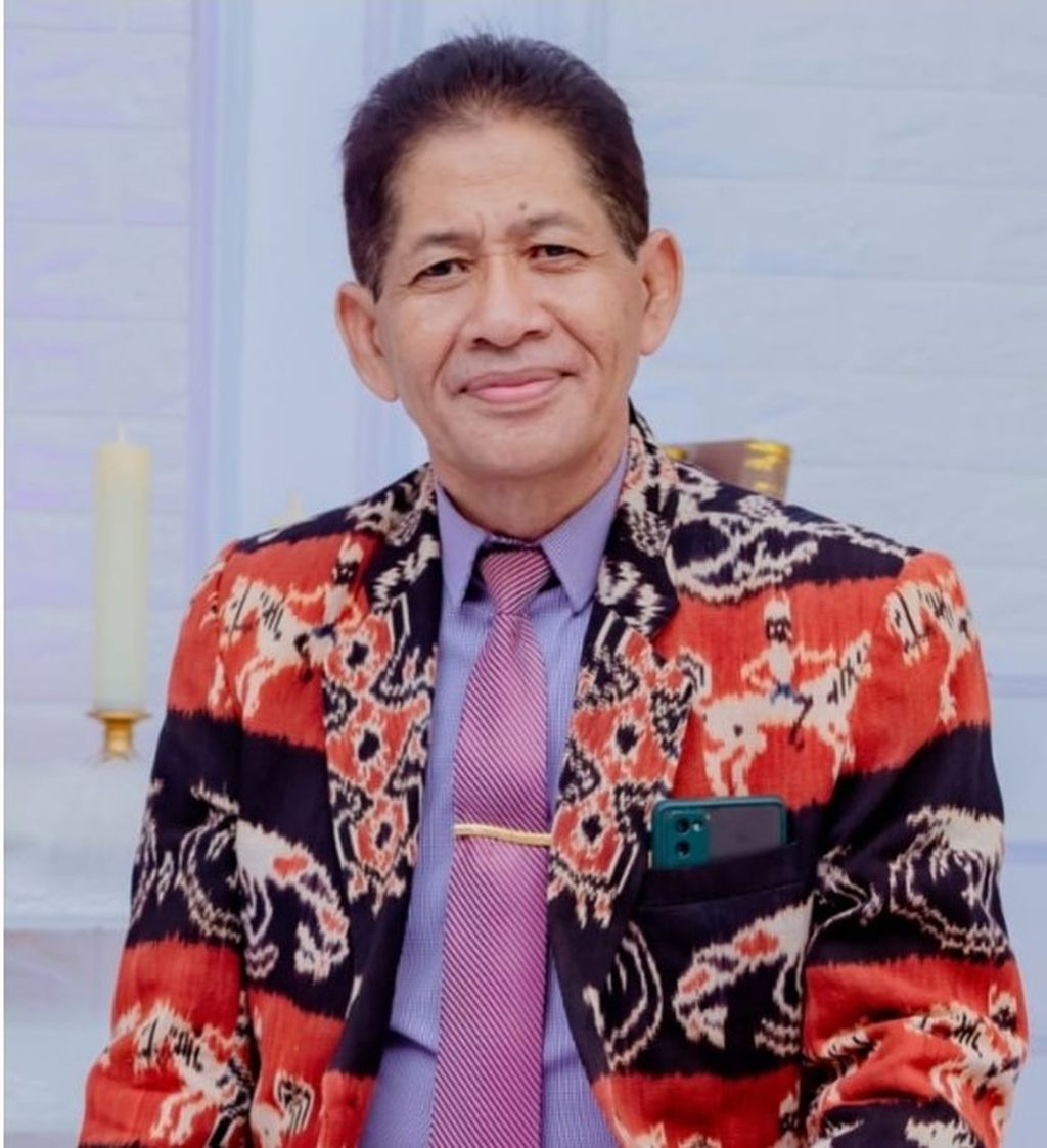 Sinun Petrus Manuk (55), Ketua Panitia Pesparani Nasional II di Kupang, 28 Oktober 2022-2 November 2022. 