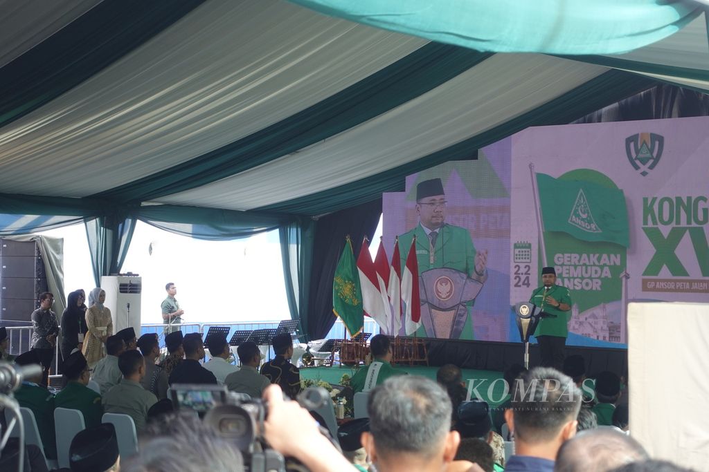 Ketua Umum Gerakan Pemuda Ansor Yaqut Cholil Qoumas menyampaikan laporan pada Pembukaan Kongres XVI GP Ansor di Pelabuhan Tanjung Priok, Jakarta, Jumat (2/2/2024).