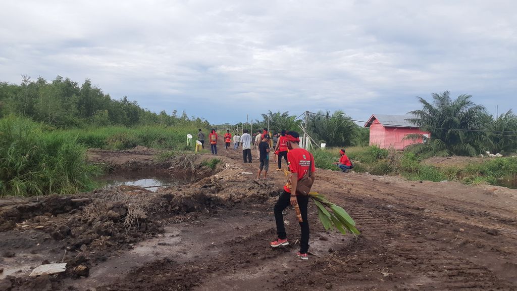 Salah satu lokasi prosesi ritual hinting pali yang dibuat warga Kapuas Baratm Kabupaten Kapuas, Kalimantan Tengah Jumat (7/5/2021). Ritual itu dilaksanakan lantaran perusahaan perkebunan sawit menggarap lahan warga.