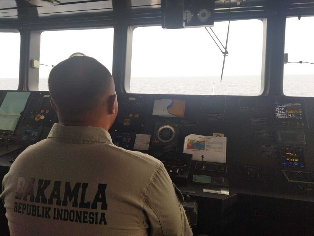 Suasana di dalam KN Pulau Dana-323 yang pada 20 September 2022 bergerak dari Pondok Dayung Jakarta menuju titik <i>rendezvous </i>untuk patroli bersama dengan Australia di perbatasan kedua negara.