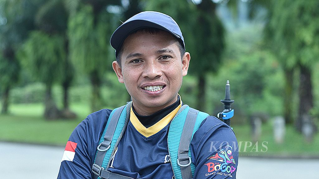 Pemilik jasa pemandu wisata atau provider Trekking Sentul Mas Mul, Mulyadin (30)