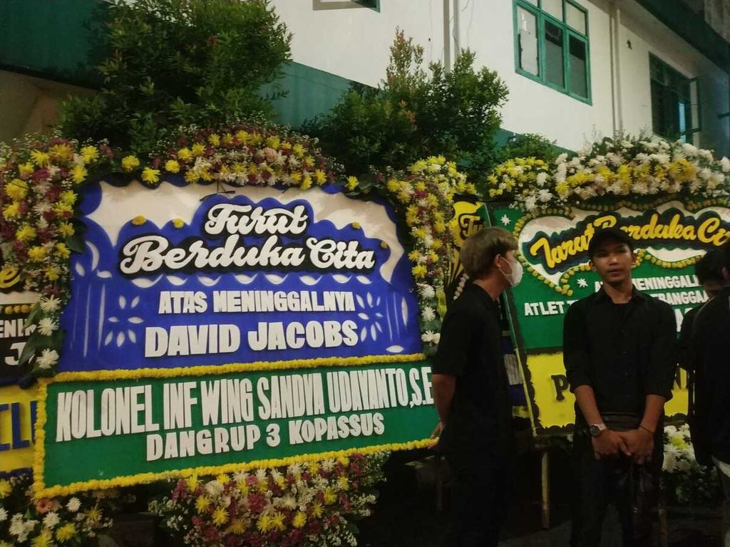 Suasana di Rumah Duka Sentosa RSPAD Gatot Subroto, Jakarta, tempat disemayamkannya atlet tenis meja paralimpiade Dian David Michael Jacobs, Jumat (28/4/2023).