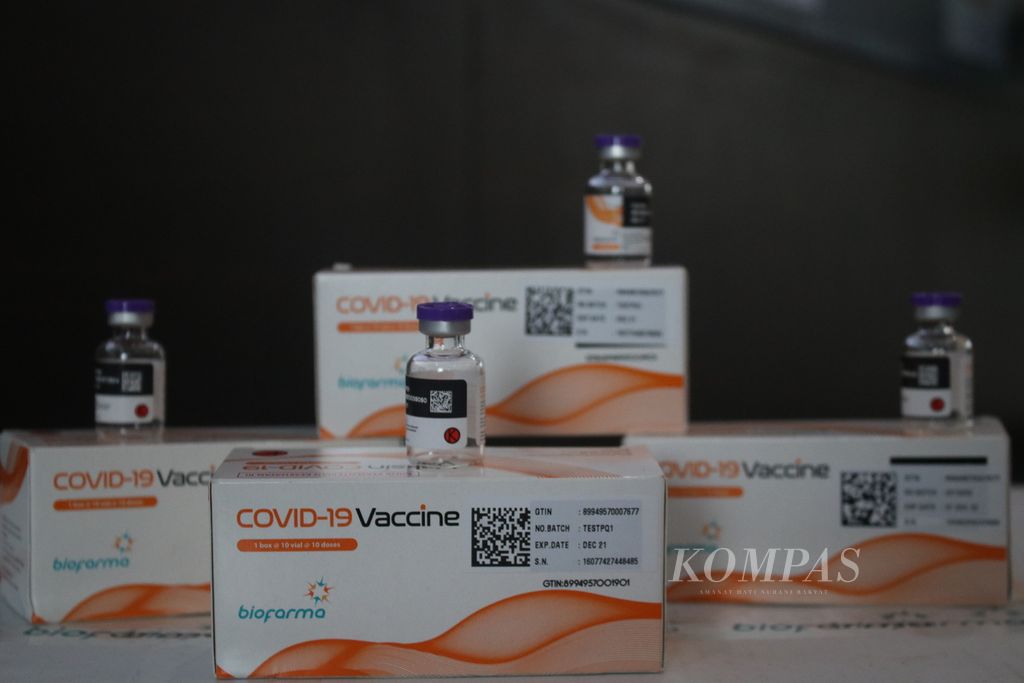 Beberapa produk vaksin Covid-19 dipamerkan di PT Bio Farma, Kota Bandung, Kamis (7/1/2021) dalam peninjauan Menteri BUMN Erick Thohir.