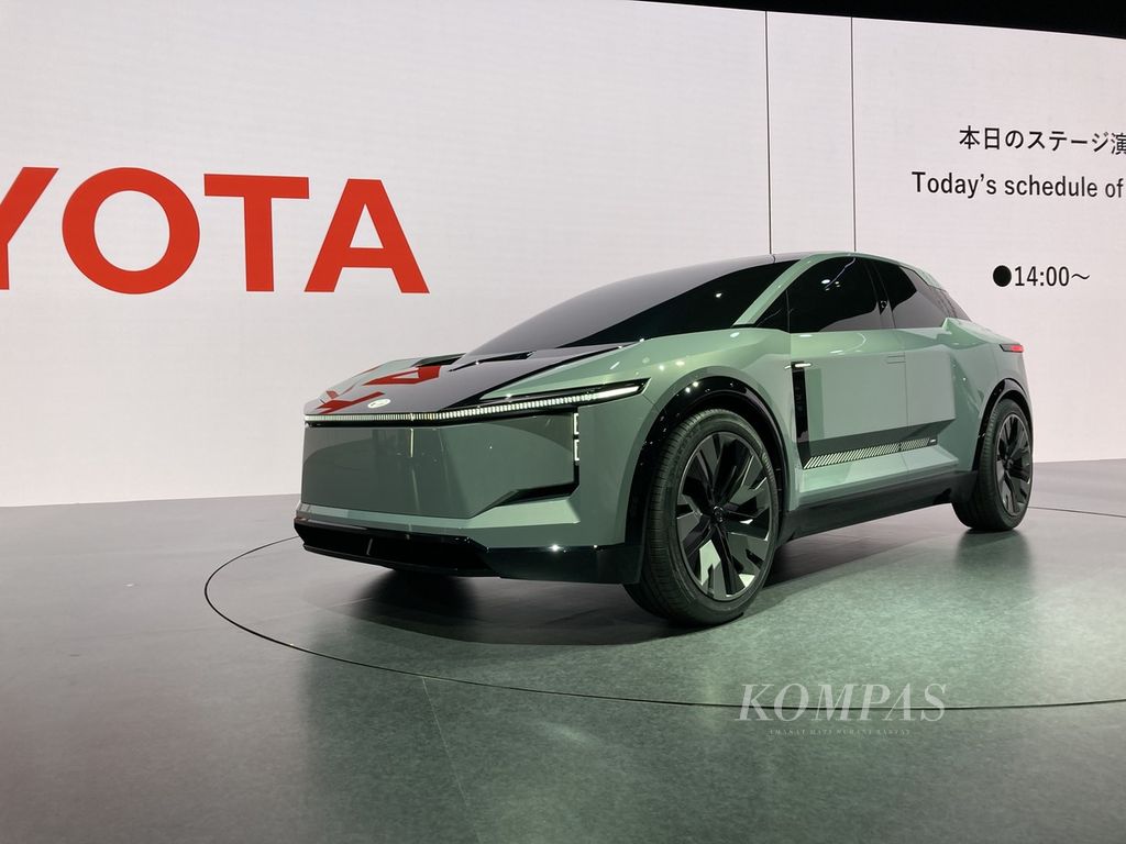 Mobil konsep Toyota FT-3e yang diperkenalkan pada hari pertama pameran Japan Mobility Show 2023 di Tokyo Big Sight, Tokyo, Jepang, Rabu (25/10/2023).