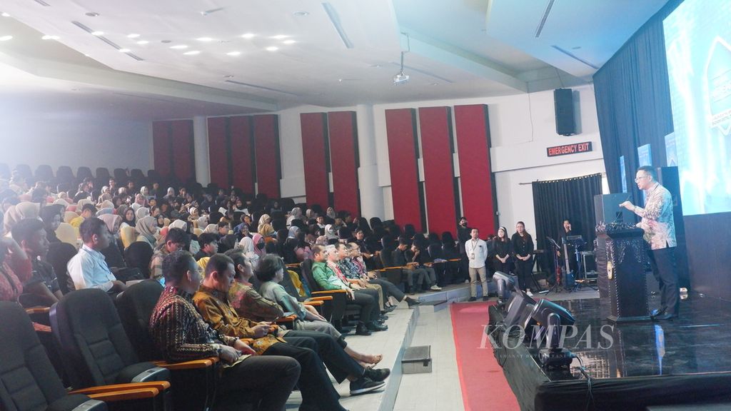Acara Seminar Perlindungan Konsumen dengan tema Aman dan Nyaman Bertransaksi di Era Digital di General Building Lecture Theater Universitas Lambung Mangkurat (ULM), Banjarmasin, Kalimantan Selatan, Kamis (14/9/2023).