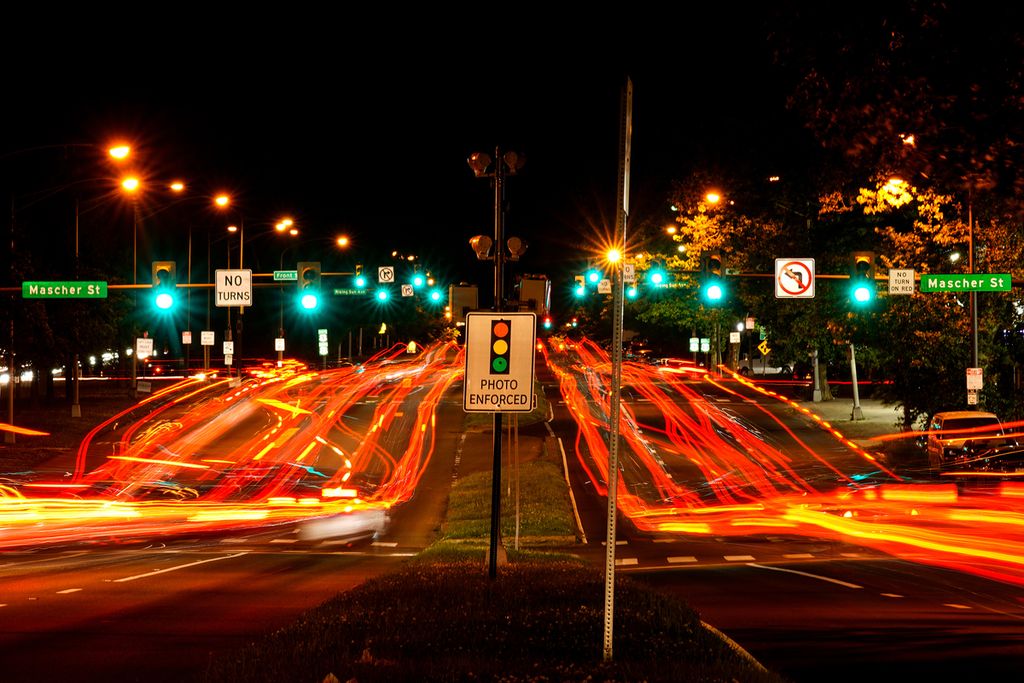 Pemandangan lalu lintas di Roosevelt Boulevard, Philadelphia, Amerika Serikat, 25 Mei 2022. 