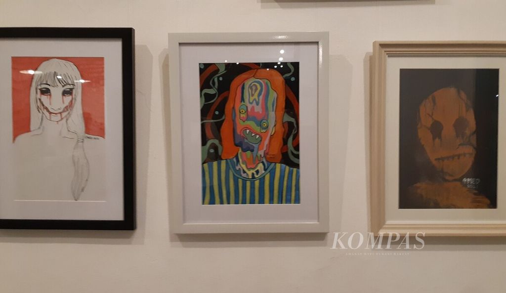 Lukisan karya Mediana Ayuning yang ditampilkan dalam pameran seni rupa bertajuk ”Silang Sengkarut” di Dalam Rumah Art Station, Kota Denpasar, mulai Minggu (8/5/2022).