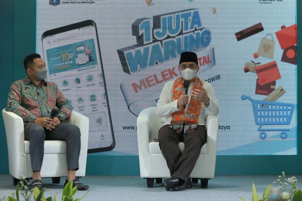 (Kiri ke kanan): Chief Business Development GudangAda Andre Widjaja dan Wakil Gubernur DKI Jakarta Ahmad Riza Patria