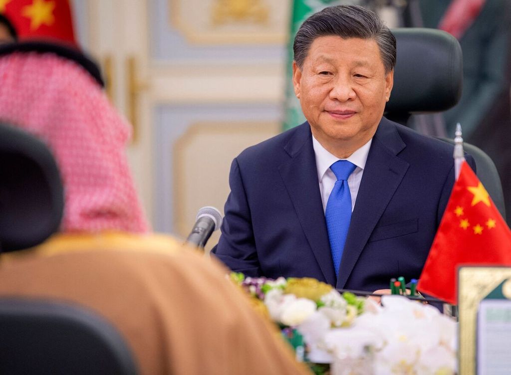Putera Mahkota Arab Saudi Pangeran Mohammad bin Salman mengdakan pertemuan dengan Presiden China Xi Jinping di Riyadh, (8/12/ 2022).