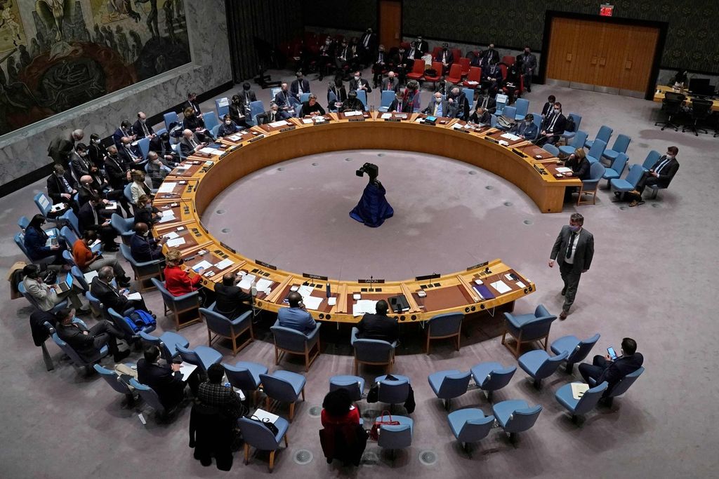 Suasana sidang darurat Dewan Keamanan Perserikatan Bangsa-Bangsa saat Duta Besar Amerika Serikat untuk PBB Linda Thomas-Greenfield tengah menyampaikan pernyataan, Rabu (23/2/2022) waktu New York City. Sidang digelar untuk mencapai resolusi atas Rusia.