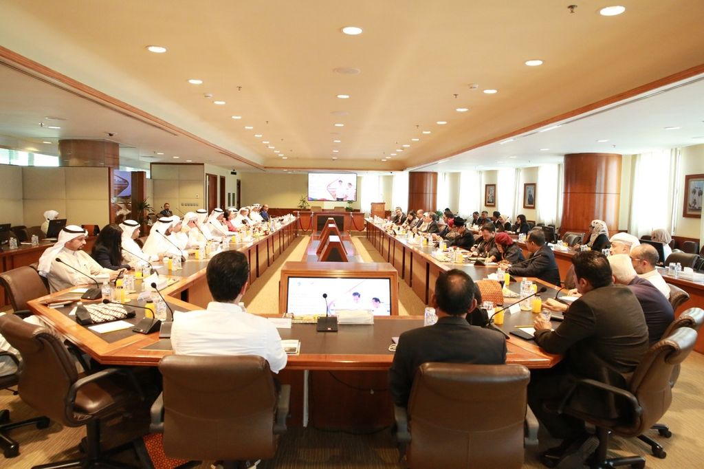Delegasi Indonesia bertemu dengan delegasi Kuwait di sela-sela penyelenggaraan Indonesia Invesment Forum, 10 Mei 2023 lalu di Kuwait City, Kuwait.