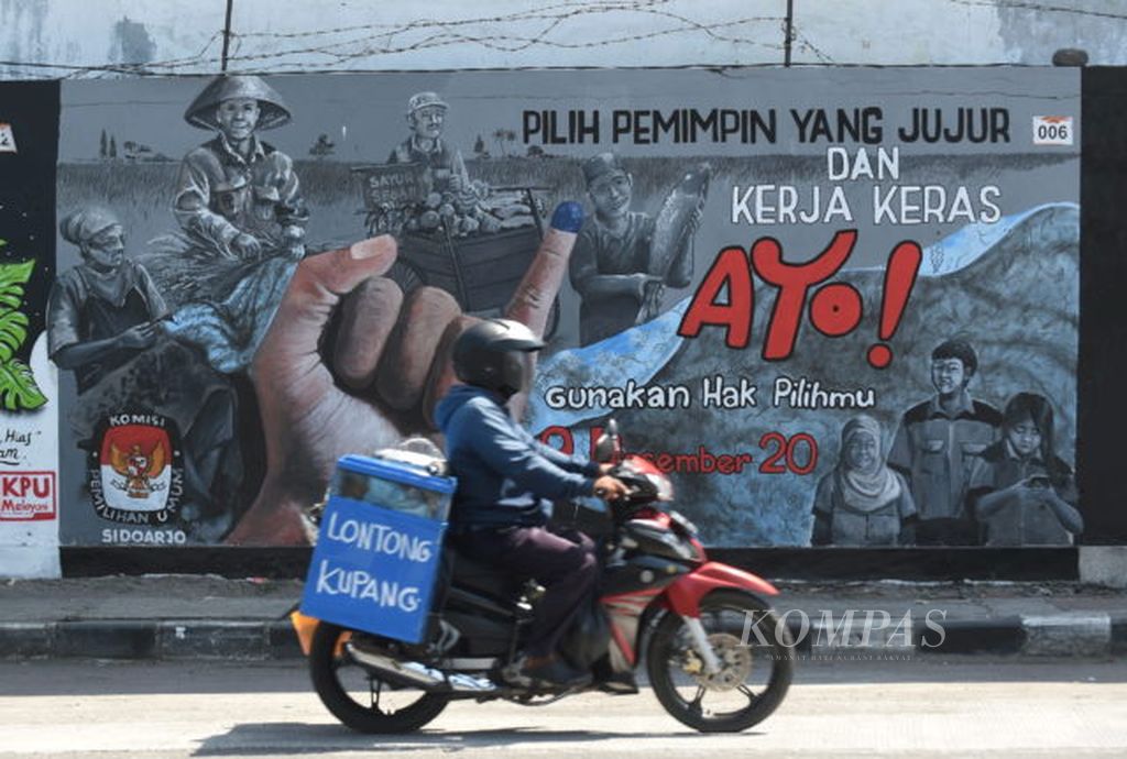 Kampanye ajakan untuk berprtisipasi dalam Pilkada yang bermartabat dipilih oleh KPU Sidoarjo melalui mural di sejumlah titik. di Sidoarjo, Jawa Timur. Mural dengan bentuk yang karikatural dan berwarna-warni lebih mudah dipahami oleh masyarakat.