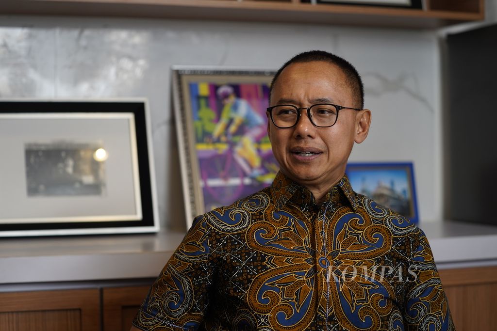 Sekjen PAN Eddy Soeparno saat wawancara <i>Kompas </i>di kediamannya, Jakarta, Senin (13/11/2023).