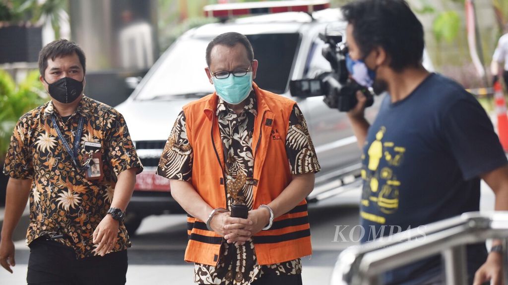 Former Secretary of the Supreme Court (MA) Nurhadi was questioned by the Corruption Eradication Commission (KPK) investigative team at the KPK Building, Kuningan, Jakarta, on Thursday (6/8/2020).