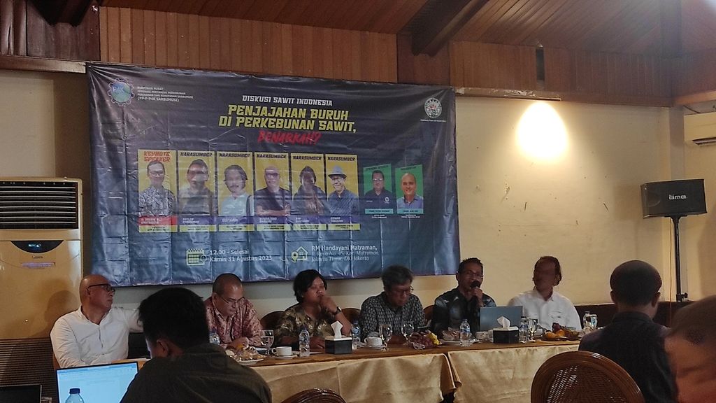 Diskusi Sawit Indonesia yang diselenggarakan oleh Konfederasi Sarikat Buruh Muslimin Indonesia (Saburmusi), Kamis (31/8/2023), di Jakarta.