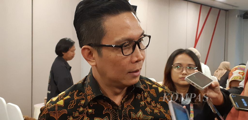 Direktur Pengembangan Bursa Efek Indonesia Jeffrey Hendrik di BEI, Jakarta, Senin (19/2/2024).