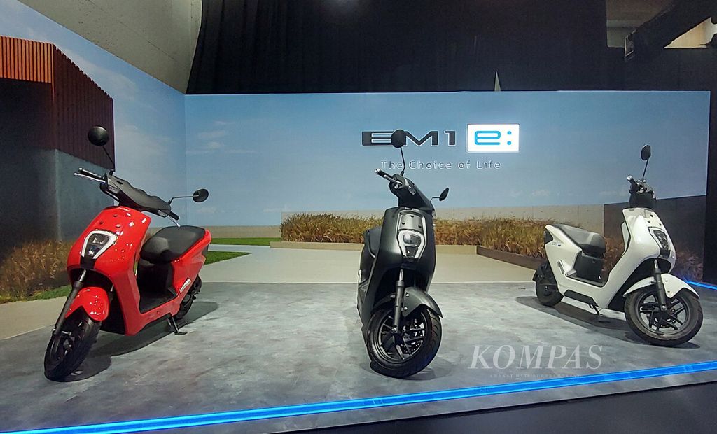 Tiga pilihan warna Honda EM1 e:. 