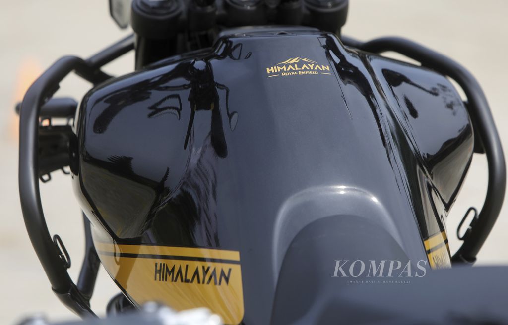 Bentuk baru tangki bahan bakar All-New Himalayan 450. 