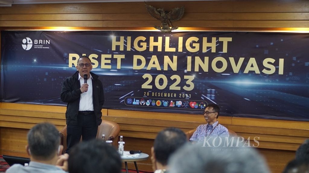 Kepala Badan Riset dan Inovasi Nasional (BRIN) Laksana Tri Handoko dalam acara sorotan (highlight) riset dan inovasi 2023 di Gedung BJ Habibie, Kompleks BRIN, Jakarta, Kamis (28/12/2023).