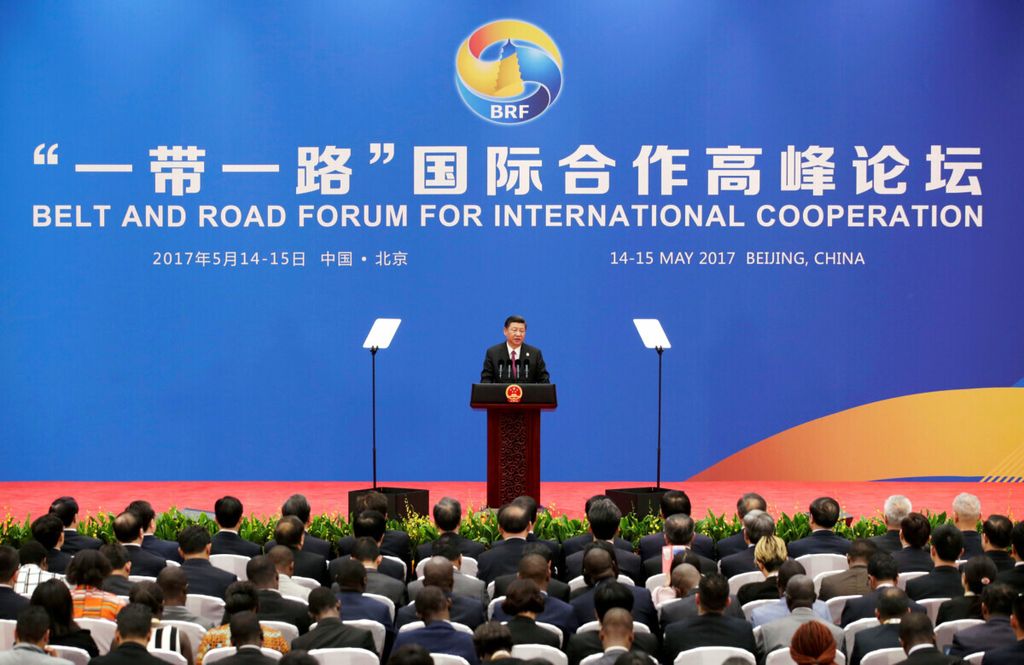Presiden China Xi Jinping menghadiri konferensi pers terkait skema infrastruktur Prakarsa Sabtuk dan Jalan di Beijing, China, 15 Mei 2017.