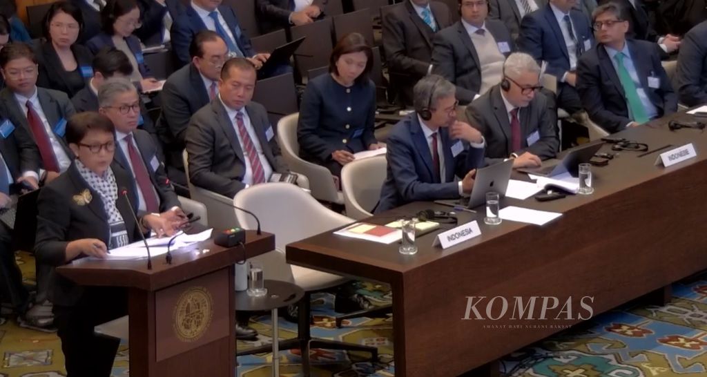 Indonesian Foreign Minister Retno Marsudi (on the podium) conveyed Indonesia's views at the International Court of Justice session on Friday (23/2/2024) in The Hague, Netherlands.