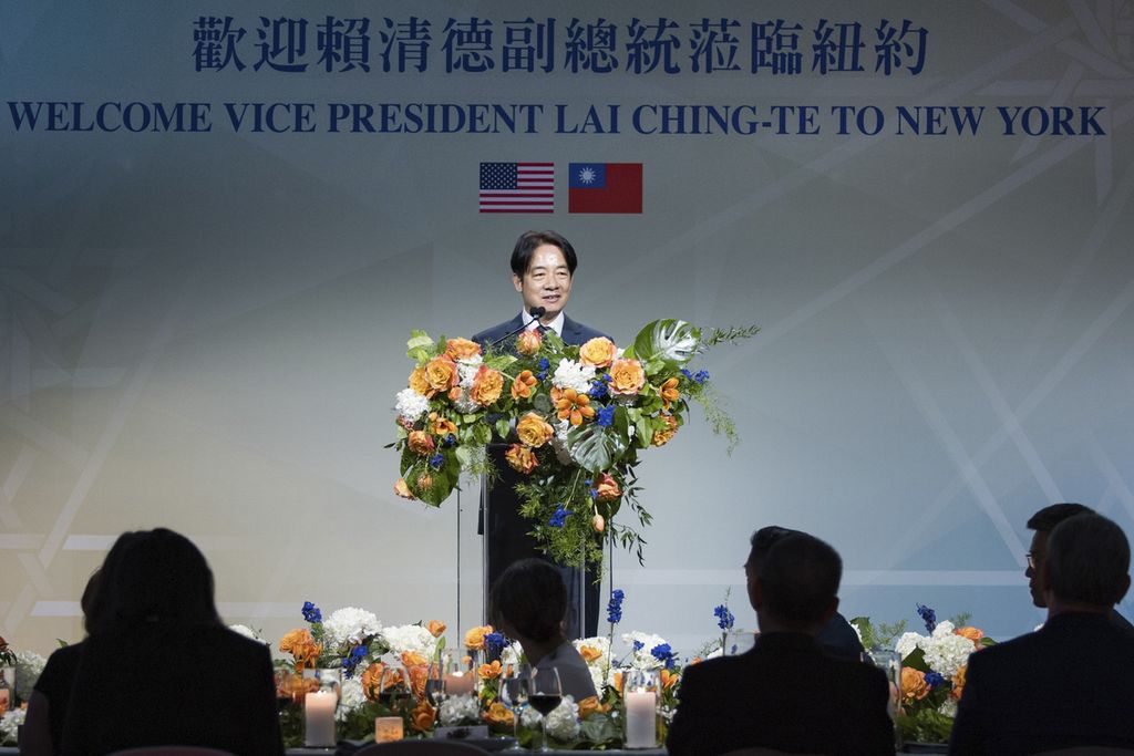 Wakil Presiden Taiwan William Lai berpidato dalam sebuah acara untuk menyambut kedatangannya di New York, AS, Senin (14/8/2023). 
