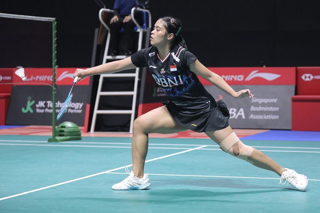 Gregoria Mariska Tunjung saat melawan Wang Zhi Yi pada perempat final Singapura Terbuka, Jumat (31/5/2024). Gregoria lolos ke semifinal usai mengalahkang Wang.