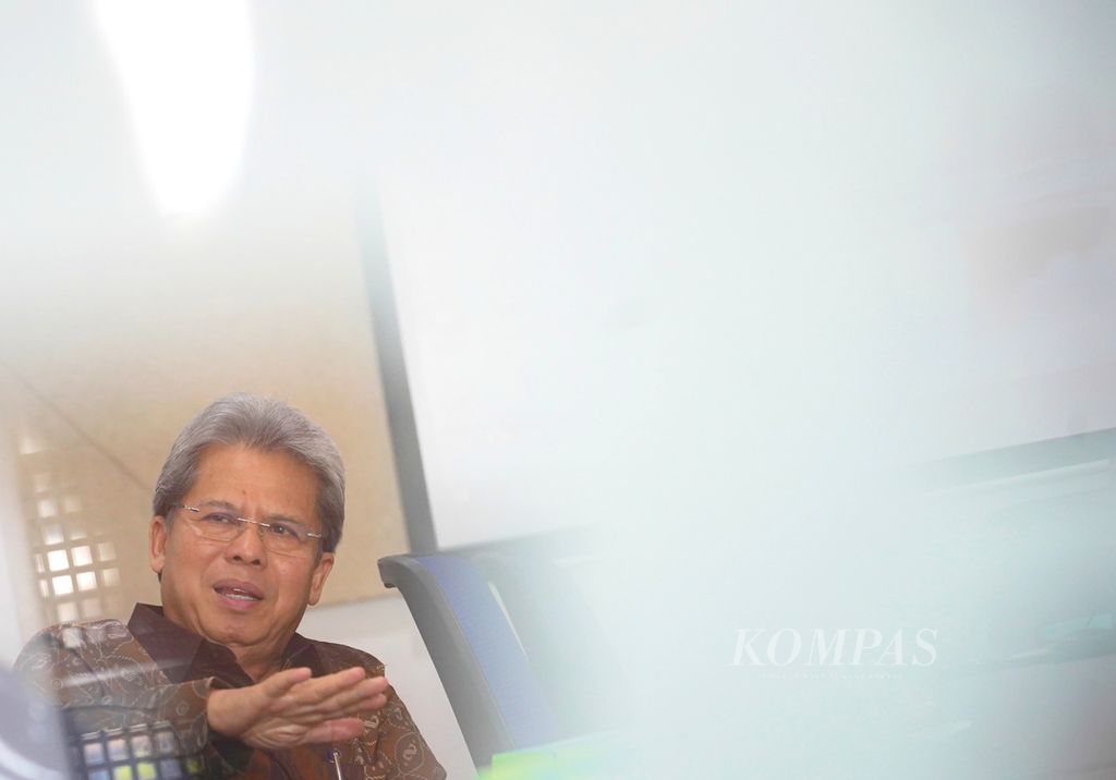Ahli hukum dan tokoh HAM, Todung Mulya Lubis, saat berkunjung ke harian <i>Kompas </i>di Menara Kompas, Jakarta, Selasa (6/6/2023). 
