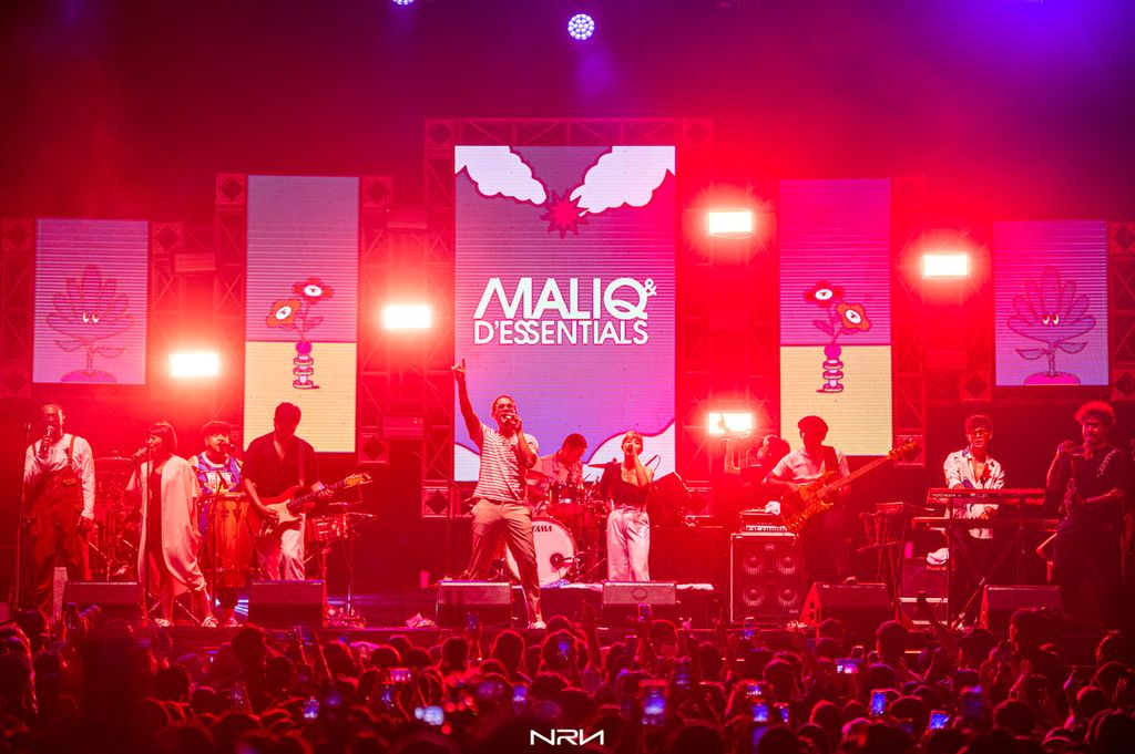 Penampilan Maliq & D’Essentials di acara Joyland 2022, di Taman Bhagawan, Bali, Minggu (27/3/2022).
