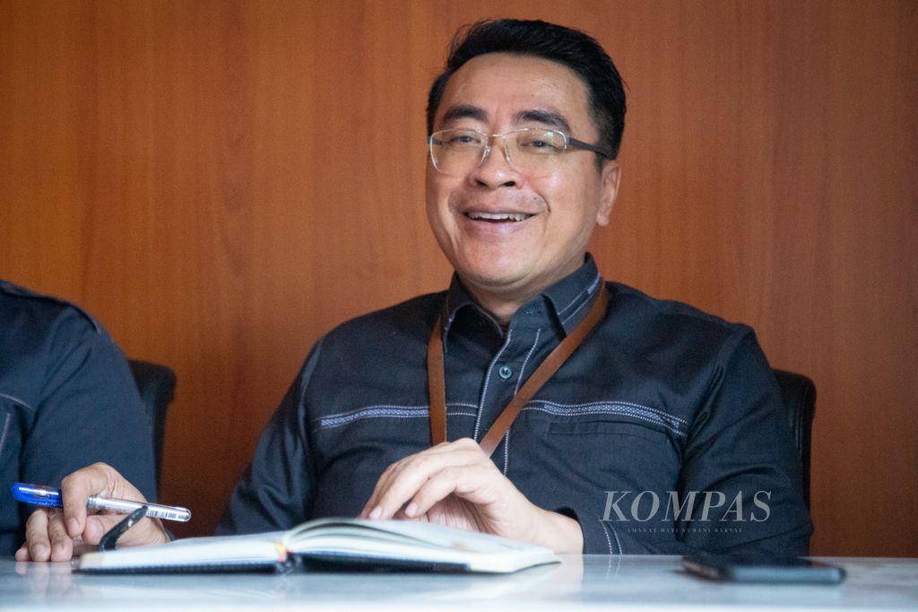 Wakil Ketua Pengadilan Negeri (PN) Batam Bambang Trikoro saat memberikan keterangan pers di Media Center PN Batam, Selasa (7/11/2023).