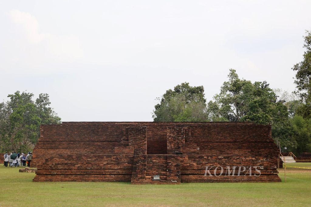 Candi Kedaton di kompleks Kawasan Cagar Budaya Nasional (KCBN) Muarajambi, Desa Danau Lamo, Maro Sebo, Muaro Jambi, Provinsi Jambi, Jumat (16/8/2024).  