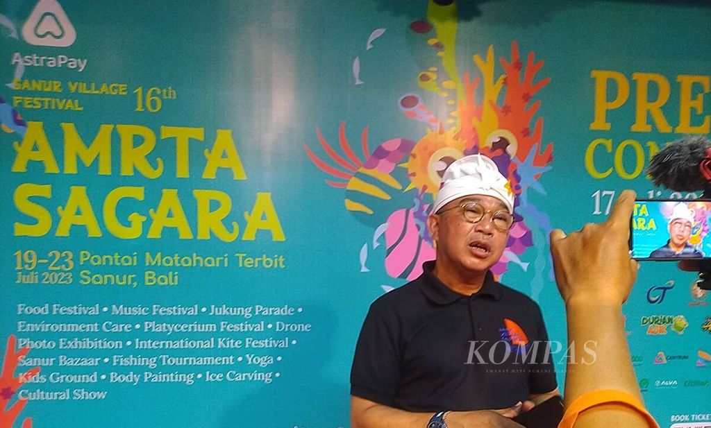 The General Chair of the Sanur Village Festival and also the Chairman of Sanur Development Foundation, Ida Bagus Gede Sidharta Putra, gave a statement during the press conference for the AstraPay Sanur Village Festival 2023 in Sanur, Denpasar City, Bali, on Monday (July 17, 2023). This year's festival in Sanur carries the theme "Amrta Sagara."