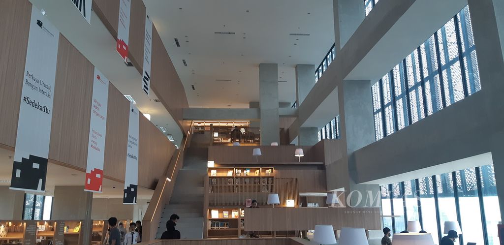 Penampakan interior Perpustakaan Jakarta, Taman Ismail Marzuki, Cikini, Jakarta Pusat, Senin (29/8/2022).