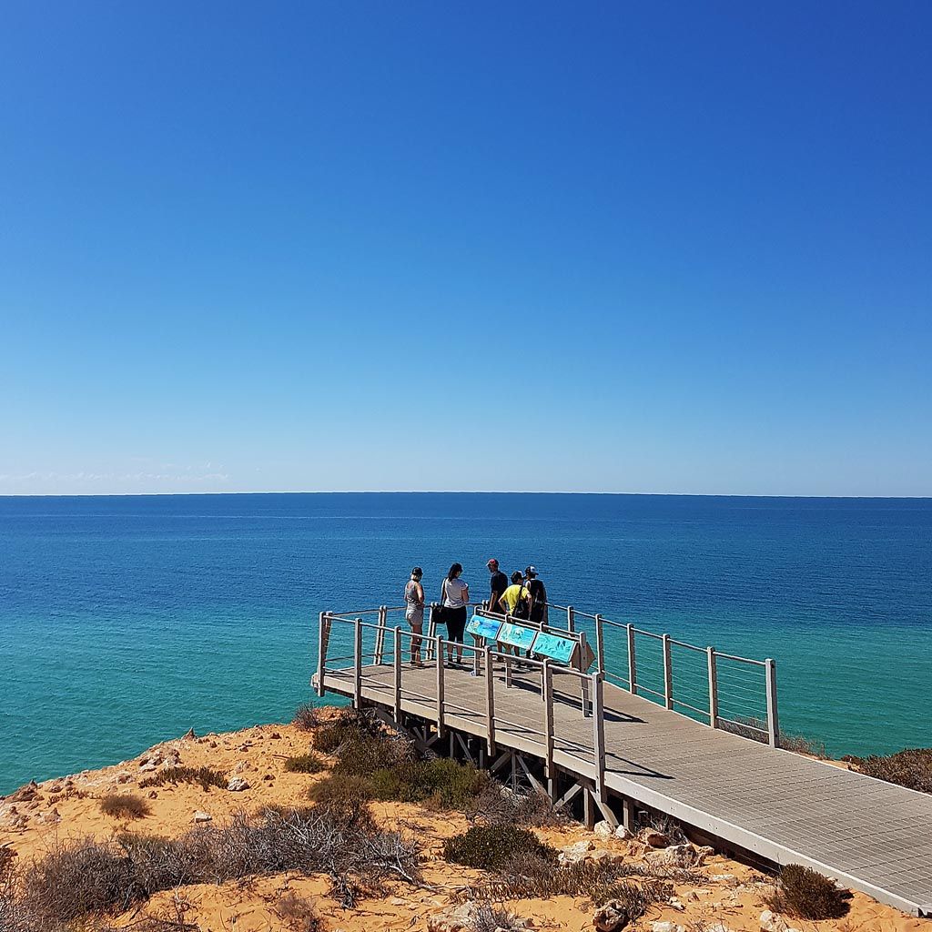  Skipjack Point, salah satu titik pandang yang memikat di Shark Bay,  Australia Barat, Jumat (21/4).  
