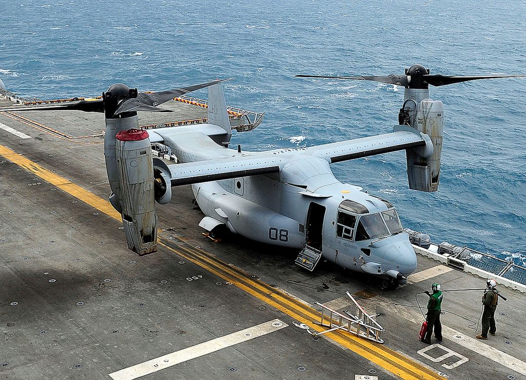 Pesawat V-22 Osprey di atas geladak kapal USS Bonhomme Richard (LHD) saat mengikuti latihan militer bersama di Rockhampton, Australia, Juli 2013. Amerika Serikat, Selasa (6/12/2022), mengumumkan akan menambah pasukan rotasi yang ditempatkan di Australia dalam upaya menghadang pengaruh China di kawasan Pasifik.
