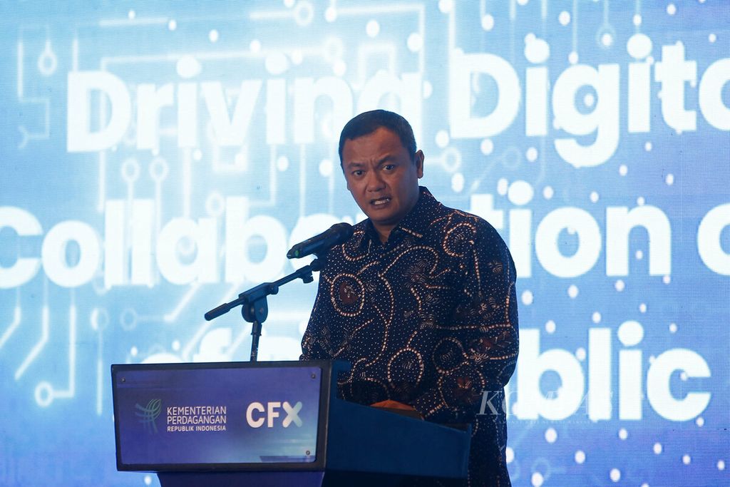 Presiden Direktur Commodity Future Exchange (CFX) Subani memberikan sambutan saat peresmian bursa aset kripto Indonesia di Jakarta, Jumat (28/7/2023). 