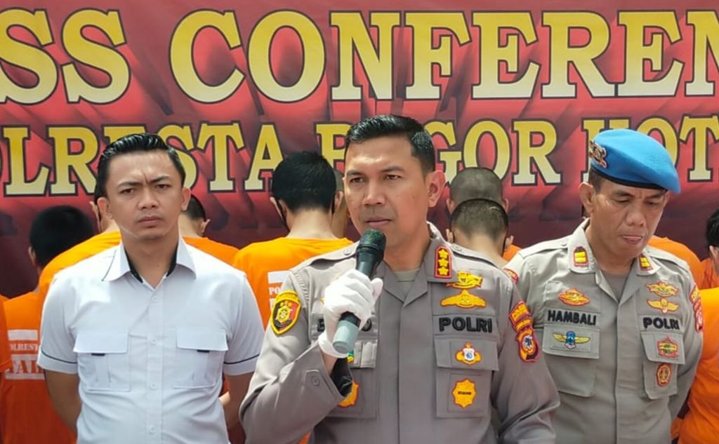 Kepala Kepolisian Resor Kota Bogor Komisaris Besar Bismo Teguh Prakoso dalam keterangan pers pengungkapan 16 kasus tindak pidana narkotika, Selasa (28/3/2023).