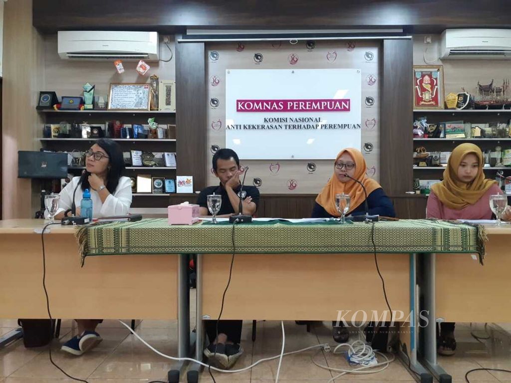 Suasana konferensi pers oleh Serikat Buruh Migran Indonesia (SBMI) di Komnas Perempuan, Rabu (26/6/2019), terkait kasus dugaan TPPO dengan dua korban, Di dan Yi, dari Kalimantan Barat.