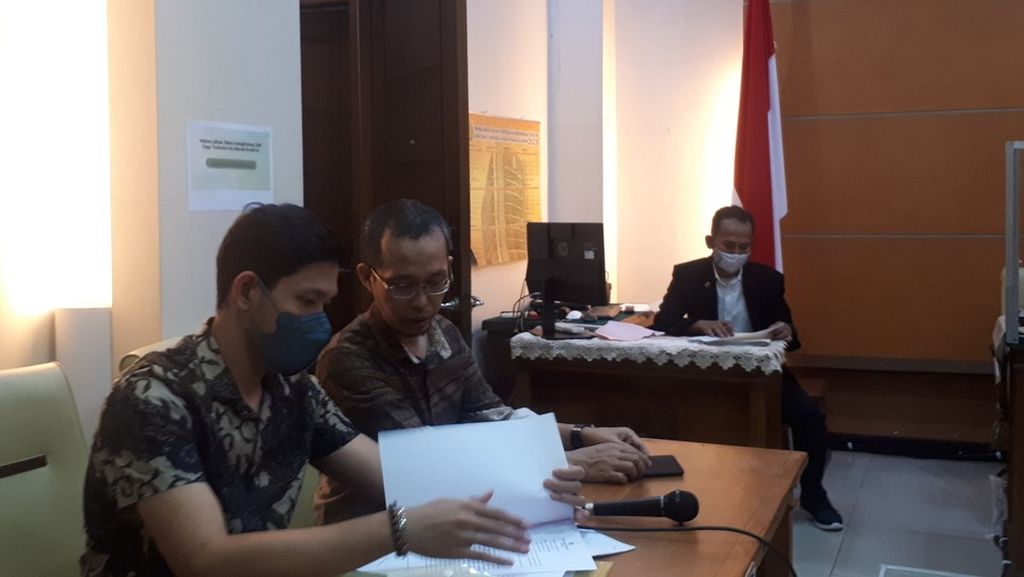 Kuasa hukum MAKI dalam gugatan praperadilan terhadap KPK di Pengadilan Negeri Jakarta Selatan, Senin (3/4/2023).
