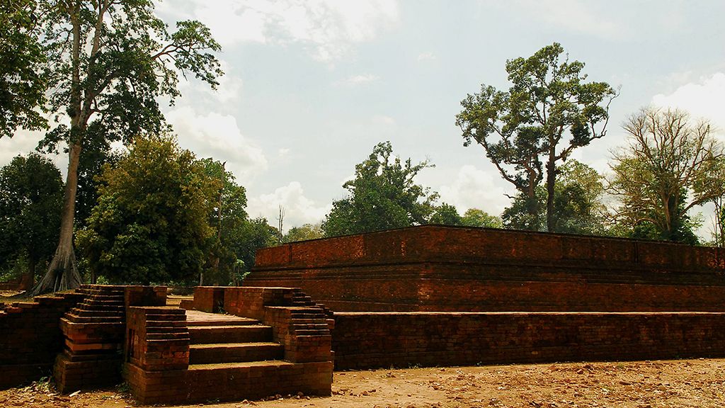 Candi Kedaton di Desa Danau Lamo, Kecamatan Maro Sebo, Kabupaten Muaro Jambi, beberapa waktu lalu. Dari sejumlah penelitian diketahui, bangunan ini merupakan pusat peribadatan dan pembelajaran agama Buddha pada abad ke-9 hingga ke-11.