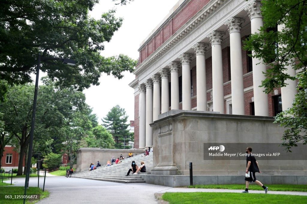 Salah satu pemandangan Harvard Yard di kampus Universitas Harvard University, 8 Juli 2020
