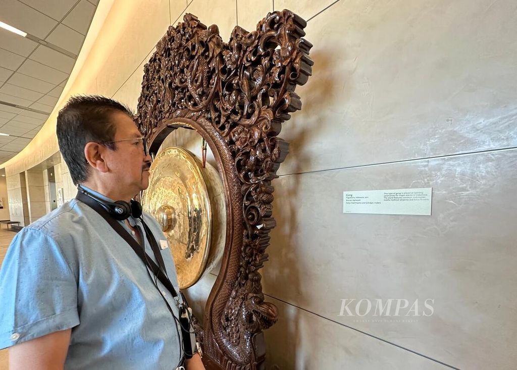 Tony Wenas, Presiden Direktur PT Freeport Indonesia, saat berkunjung ke Musical Instrument Museum di Phoenix, Arizona, Amerika Serikat, Senin (6/5/2024),