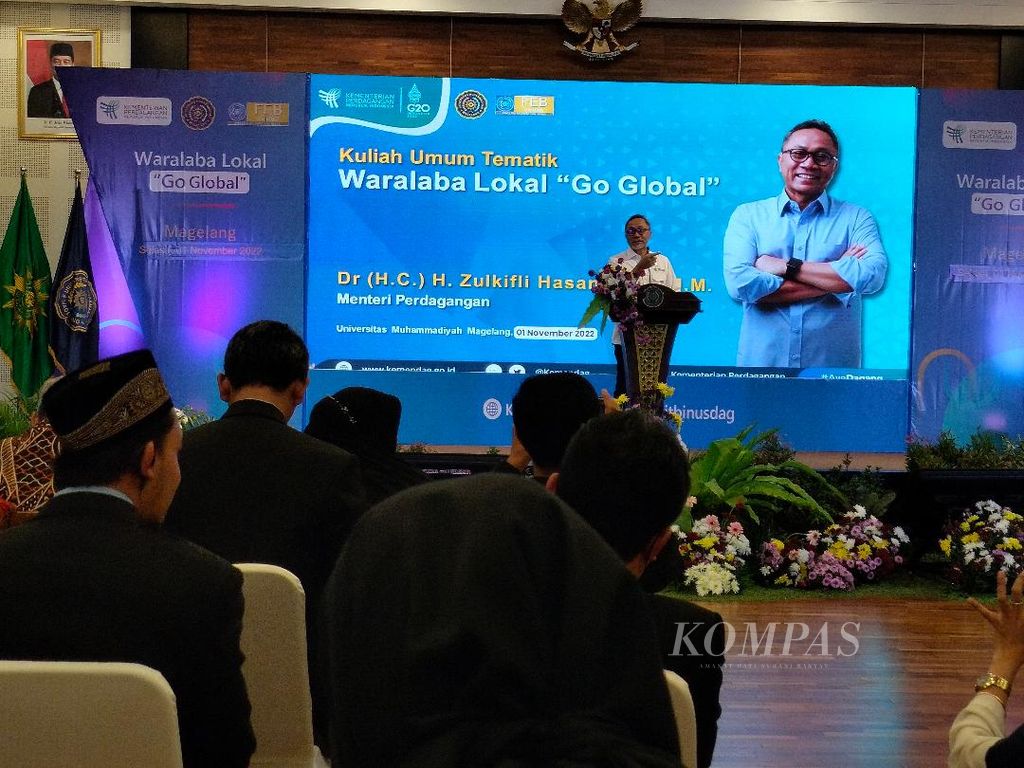 Menteri Perdagangan Zulkifli Hasan memberikan kuliah umum di Universitas Muhammadiyah Magelang, Selasa (1/11/2022).