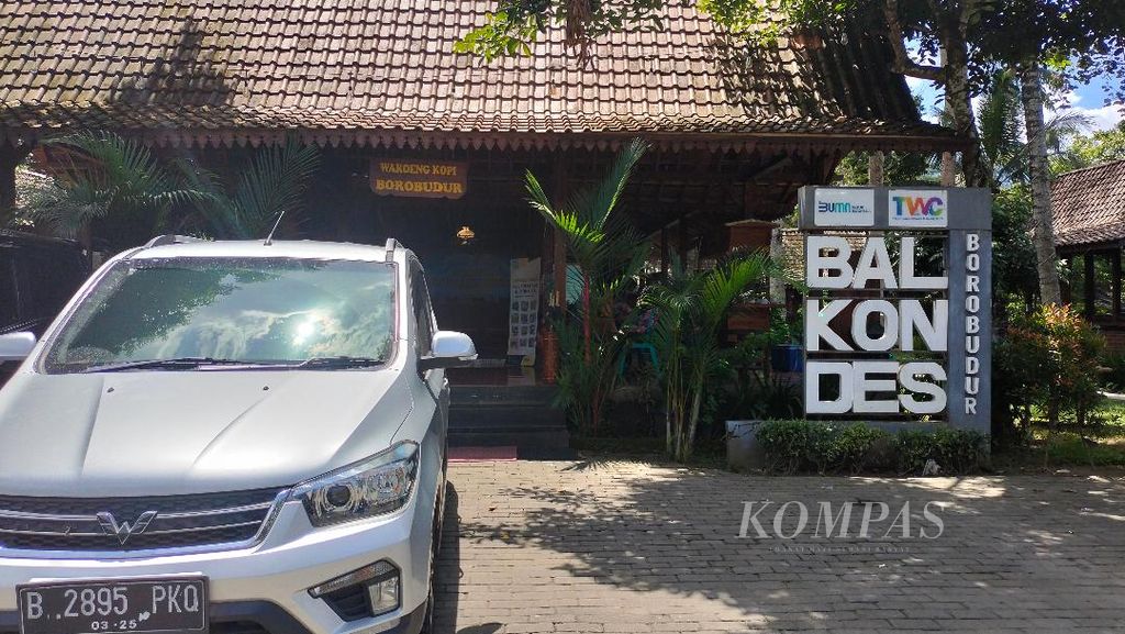 Balkondes di kawasan Borobudur, Kabupaten Magelang, Jawa Tengah, mulai ramai dikunjungi wisatawan, Rabu (21/12/2022).