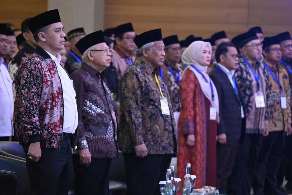 Wakil Presiden Ma'ruf Amin pada Pembukaan Rapat Koordinasi Nasional Badan Wakaf Indonesia Tahun 2023 di Hotel JS Luwansa, Jalan HR Rasuna Said, Jakarta Selatan, Senin (4/12/2023) malam.