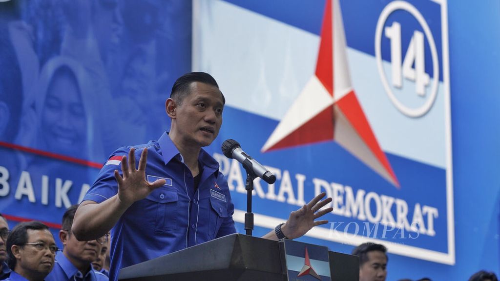 Ketua Umum Partai Demokrat Agus Harimurti Yudhoyono ketika menyampaikan Pidato Awal Tahun 2023 di kantor DPP Partai Demokrat, Jakarta, Kamis (12/1/2023). 